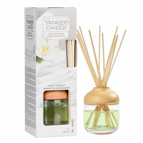 Big_yankee-candle-fluffy-towels-reed-diffuser-001 Yankee Candle Signature Reeds Fluffy Towels 120ml - Image 1